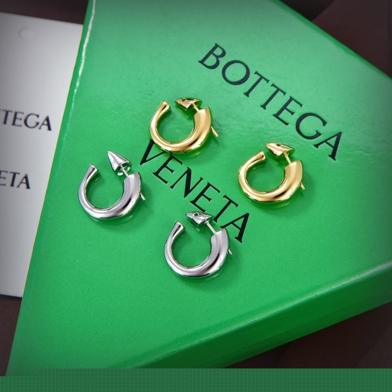 Bo*te*ga venenta earrings
